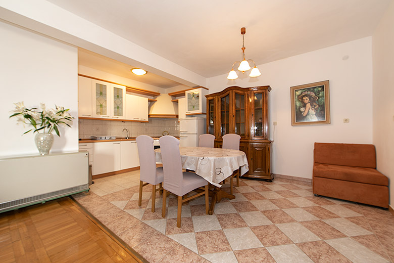 apartments Hajduk, Promajna - dining room