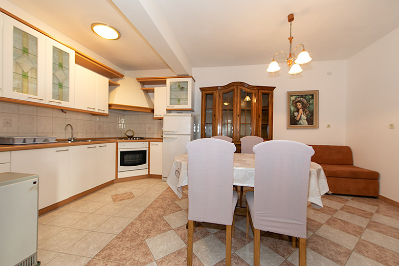 apartments Hajduk, Promajna - dining room