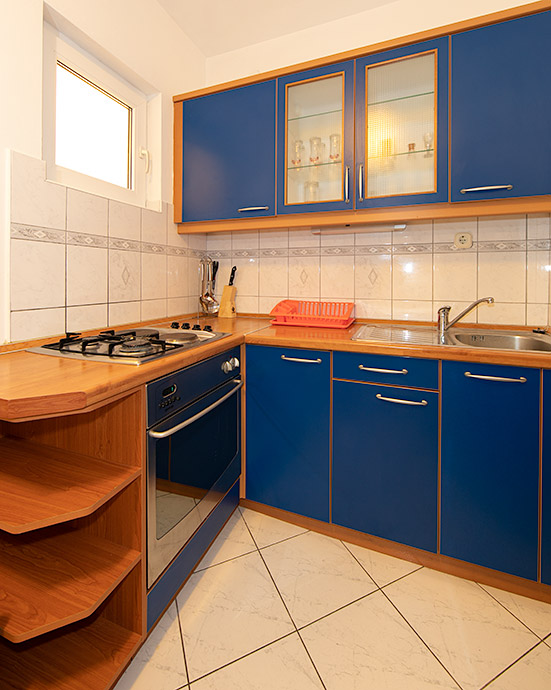apartments Hajduk, Promajna - kitchen