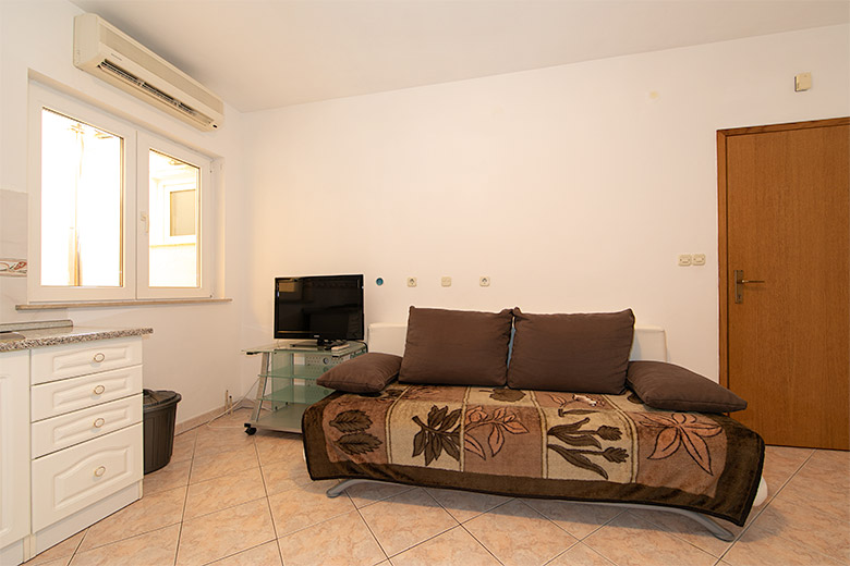 apartments Hajduk, Promajna - sofa