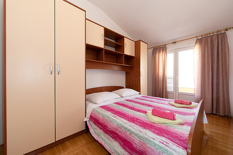 5a: A6, apartments Hajduk, Promajna - bedroom