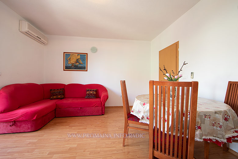 apartments Radić, Promajna - living room