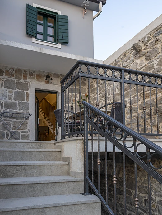 Apartments Radojković, Promajna - stairs, Treppen