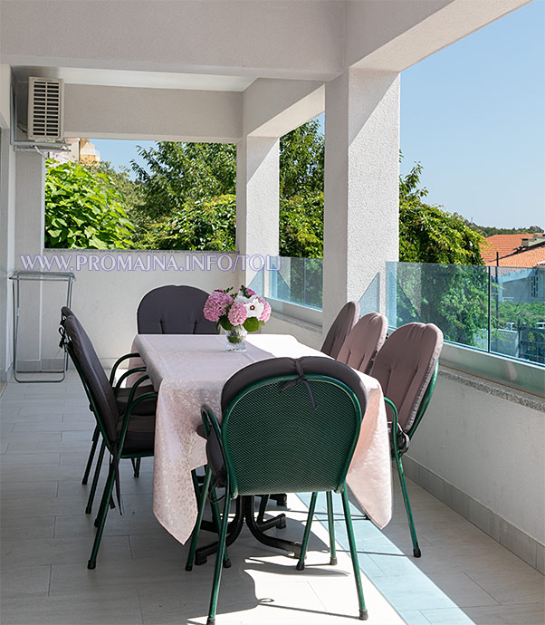 apartments Tolj, Promajna - veranda