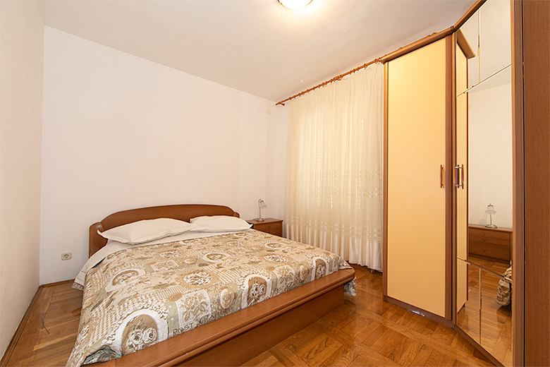 apartments Hajduk, Promajna - bedroom