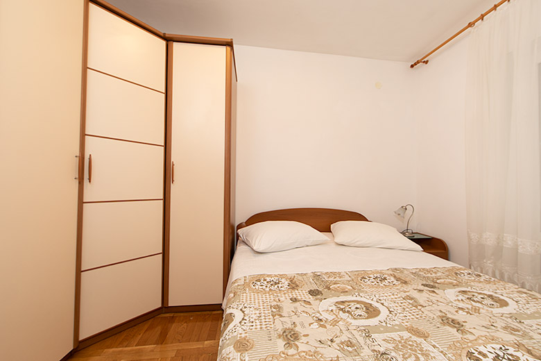 apartments Hajduk, Promajna - bedroom