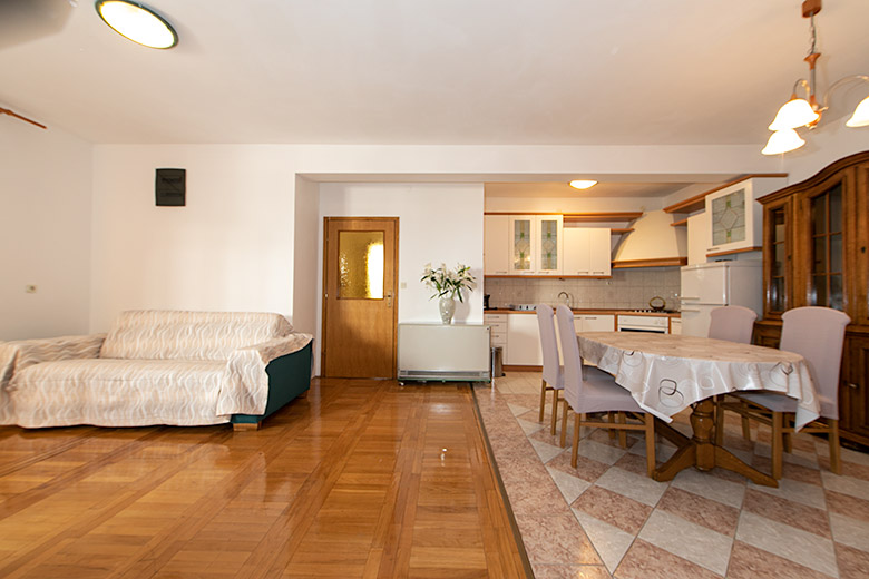 apartments Hajduk, Promajna - interior
