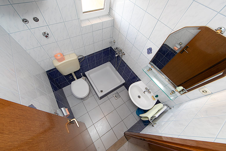 apartments Hajduk, Promajna - bathroom