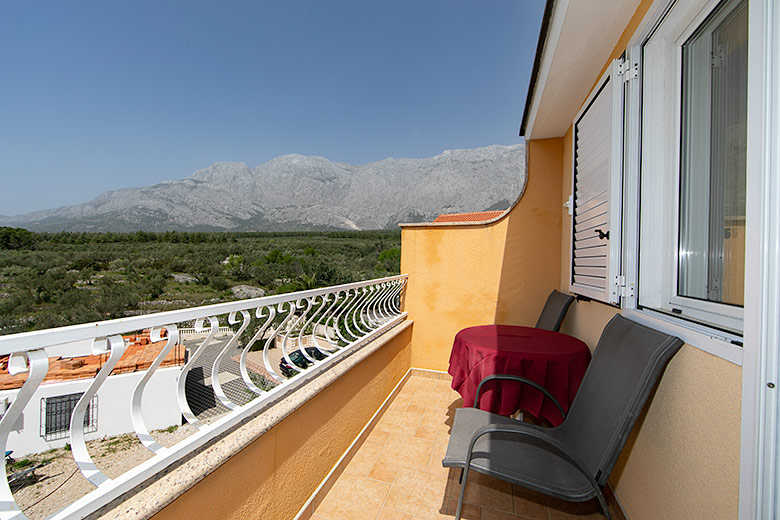 3: A4, apartments Hajduk, Promajna - balcony with sea view