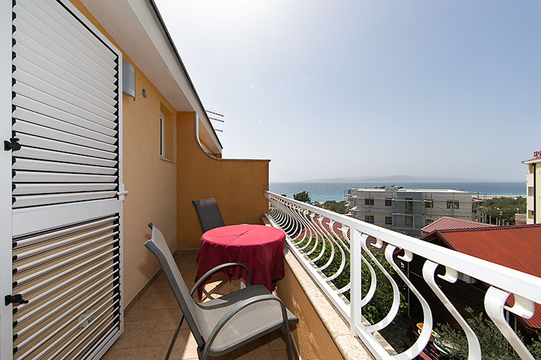 3: A4, apartments Hajduk, Promajna - balcony with sea view