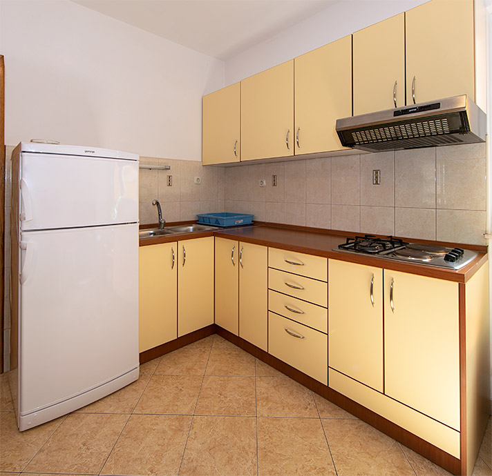 4a: A4+1, apartments Hajduk, Promajna - kitchen