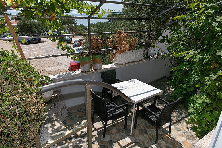 apartments Hajduk, Promajna - terrace