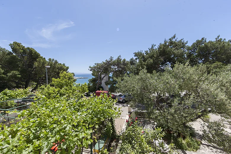 Apartments Radojković, Promajna - balcony with sea view, Ansehen