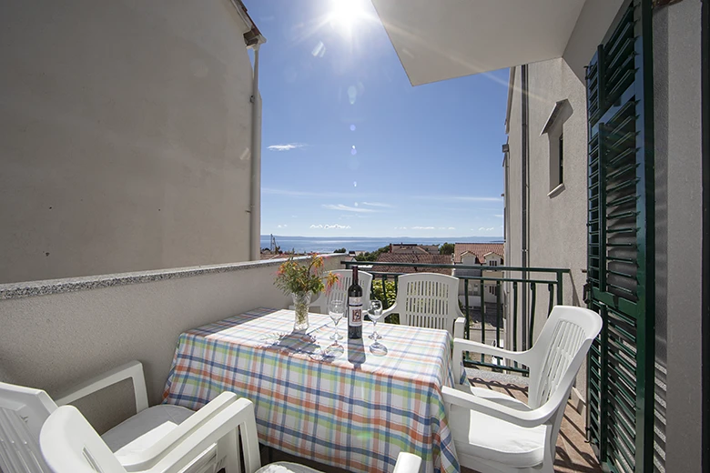 Apartments Tolj, Promajna - balcony with sea view