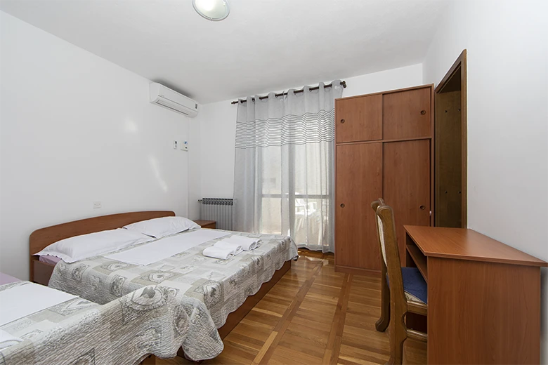 Apartments Tolj, Promajna - bedroom