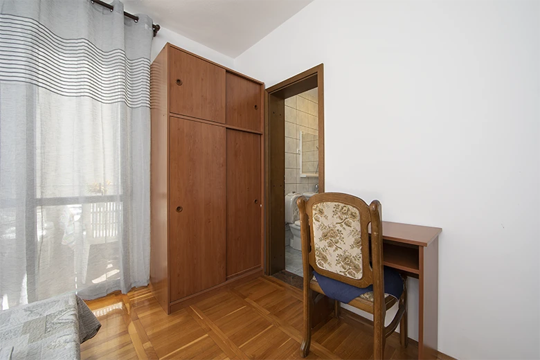 Apartments Tolj, Promajna - bedroom