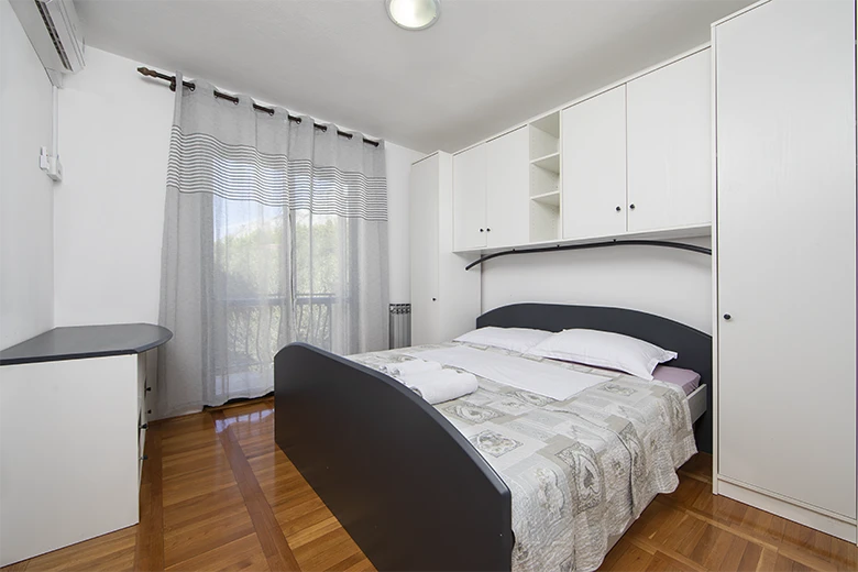 Apartments Tolj, Promajna - bedroom
