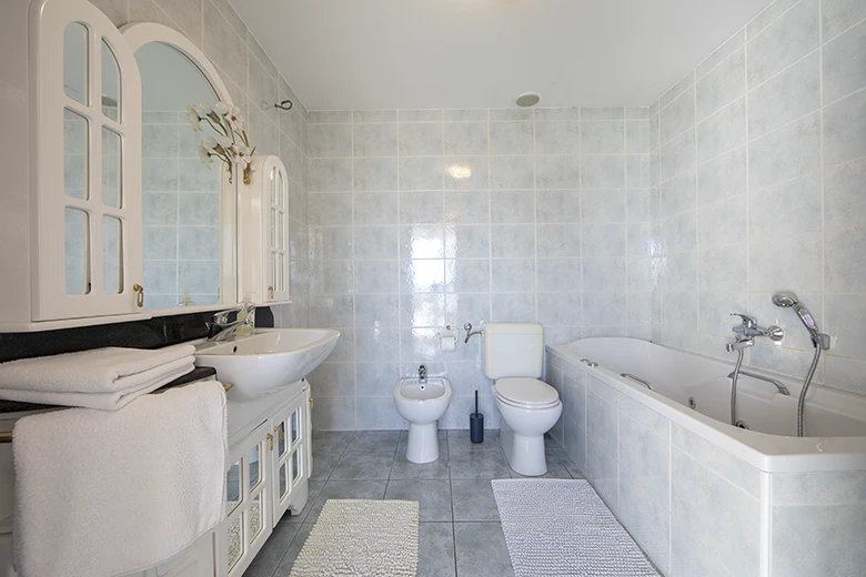 Apartments Tolj, Promajna - bathroom