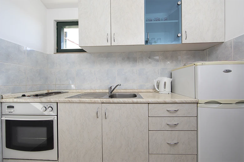 Apartments Tolj, Promajna - kitchen