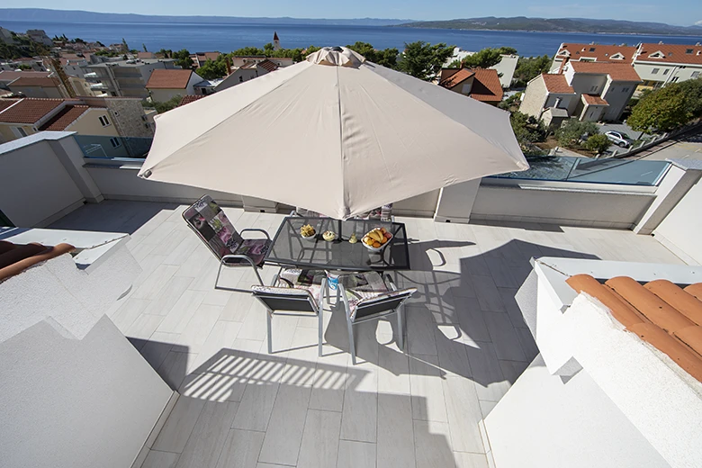 Apartments Tolj, Promajna - terrace with sea view