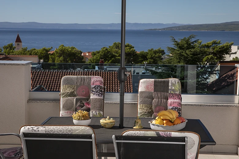 Apartments Tolj, Promajna - terrace with sea view