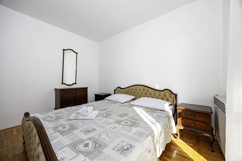 Apartments Tolj, Promajna - bedroom