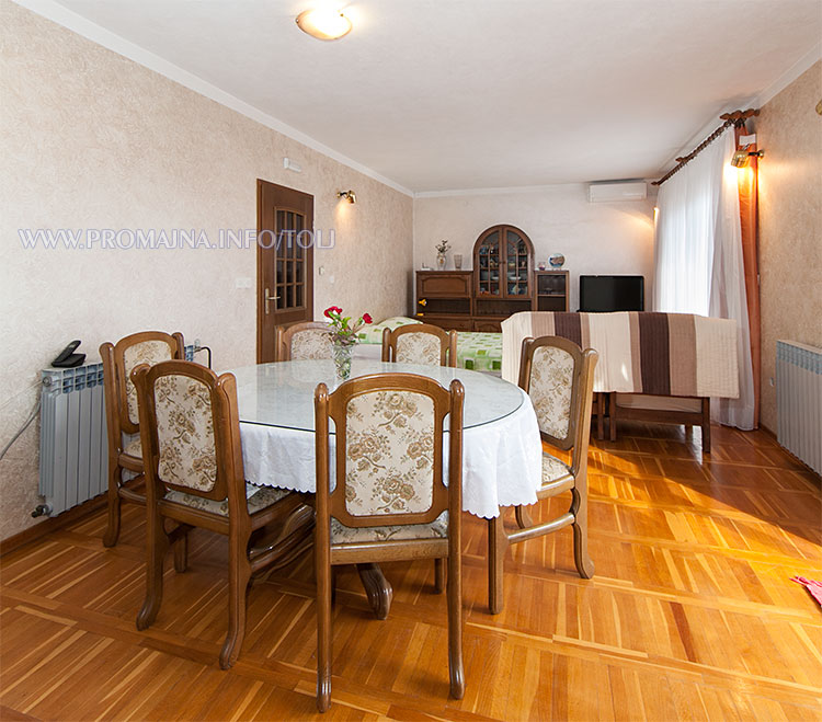 Apartments Tolj, Promajna - living room